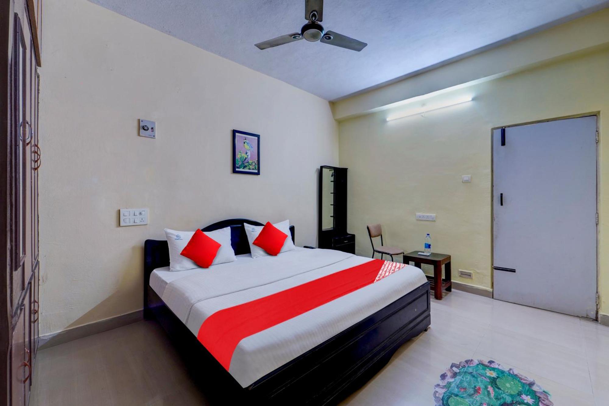 Hotel O Sree Nivas Homestay Tirupati Buitenkant foto
