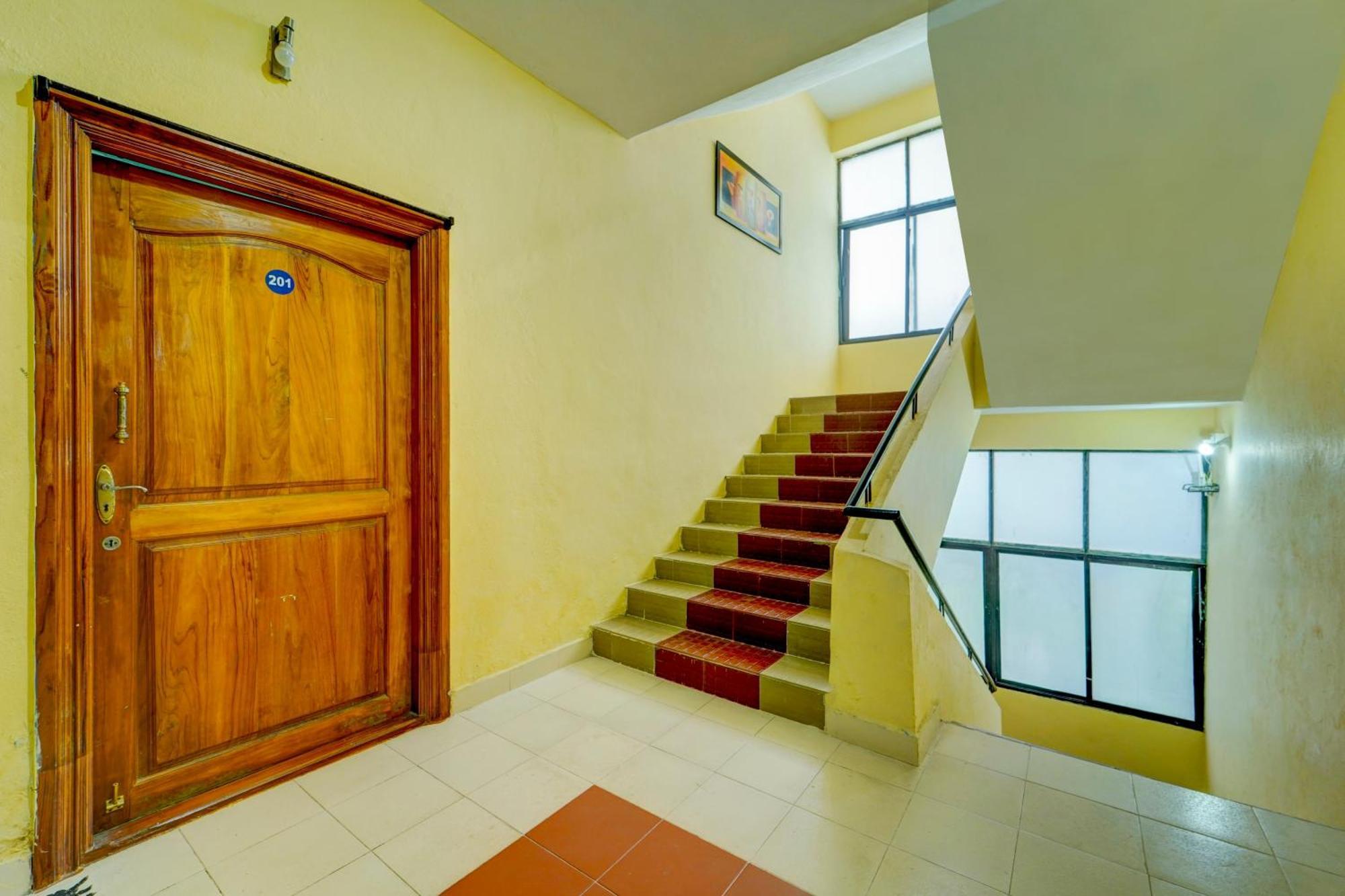 Hotel O Sree Nivas Homestay Tirupati Buitenkant foto