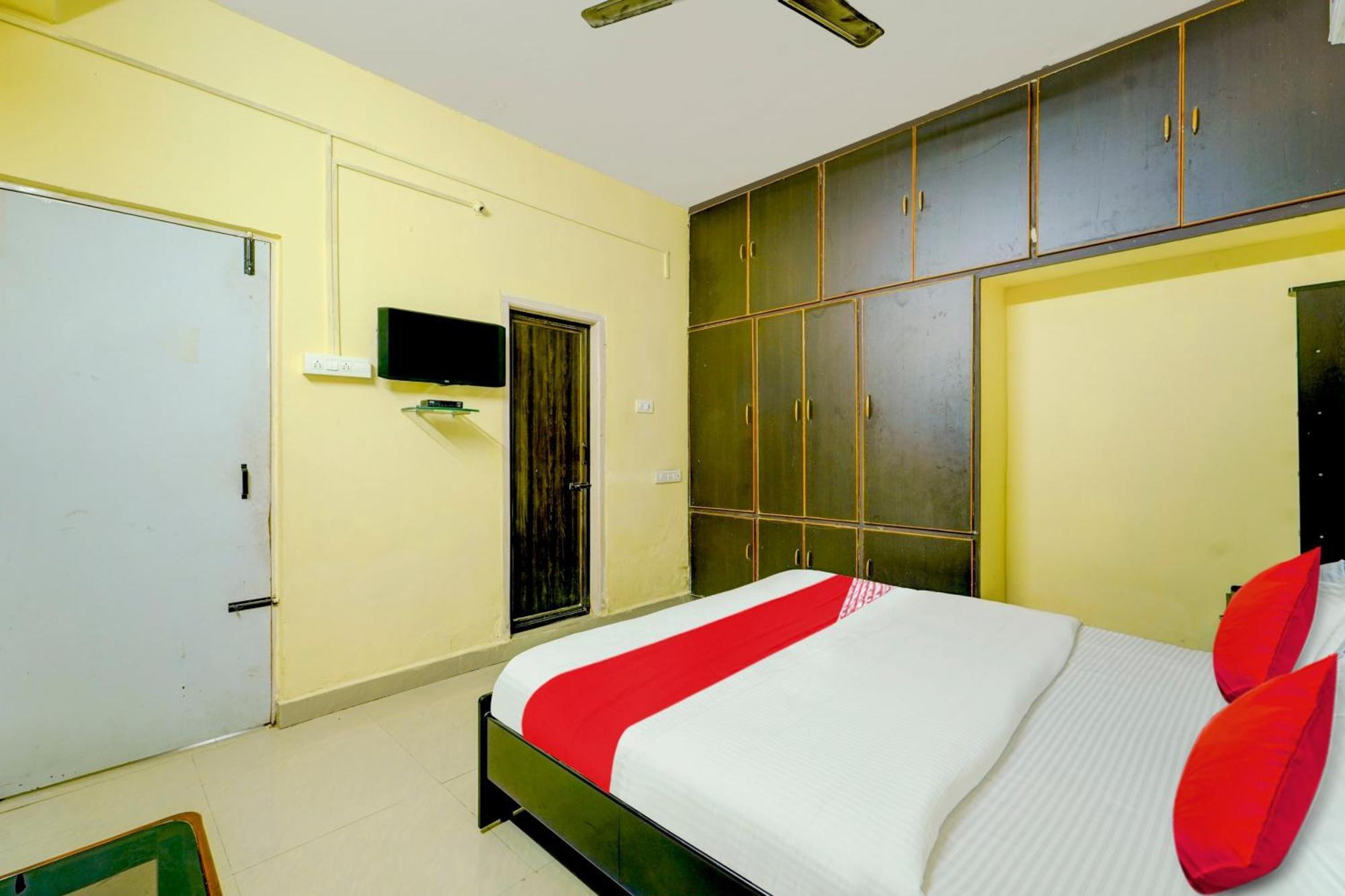 Hotel O Sree Nivas Homestay Tirupati Buitenkant foto