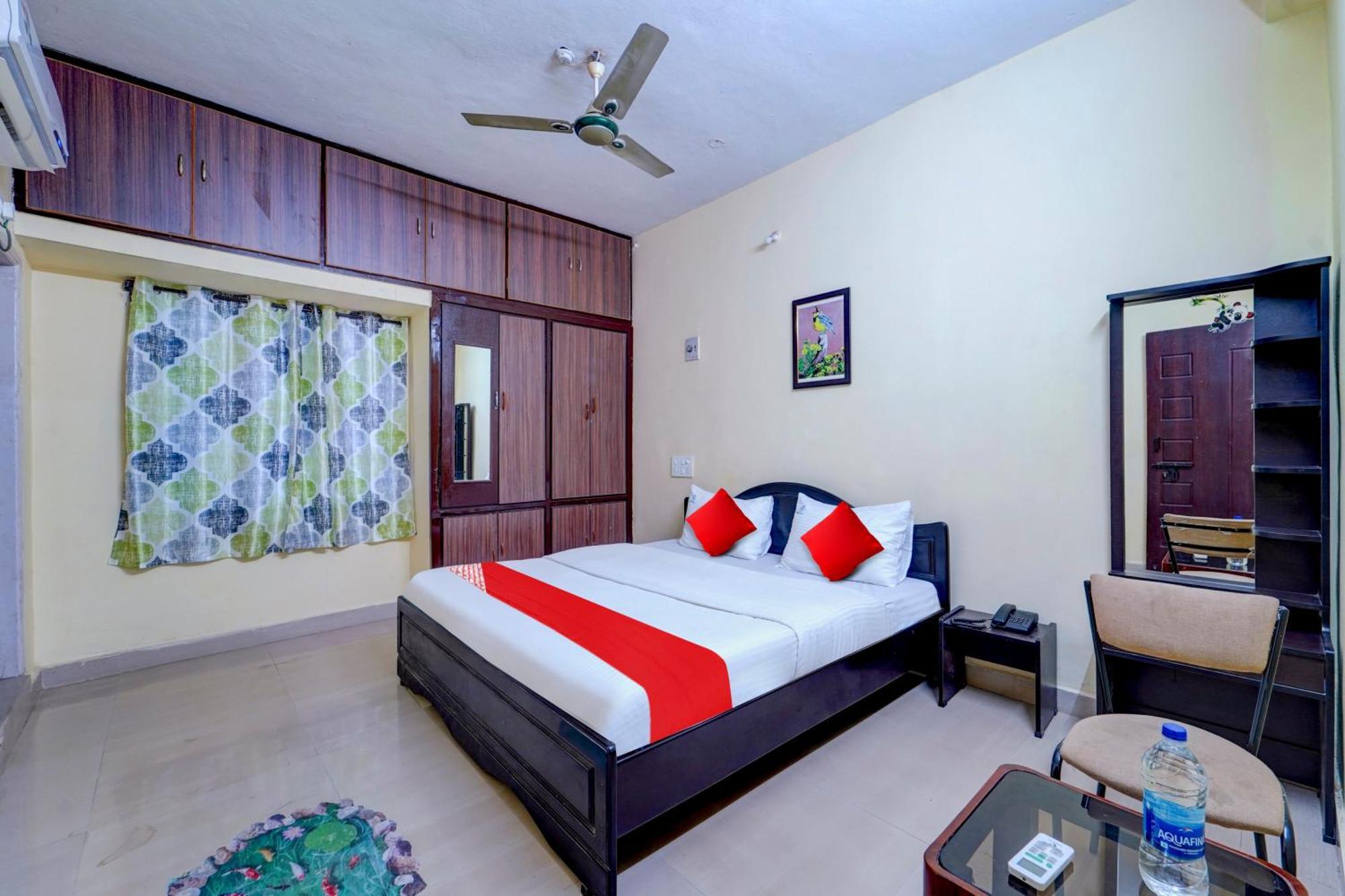 Hotel O Sree Nivas Homestay Tirupati Buitenkant foto