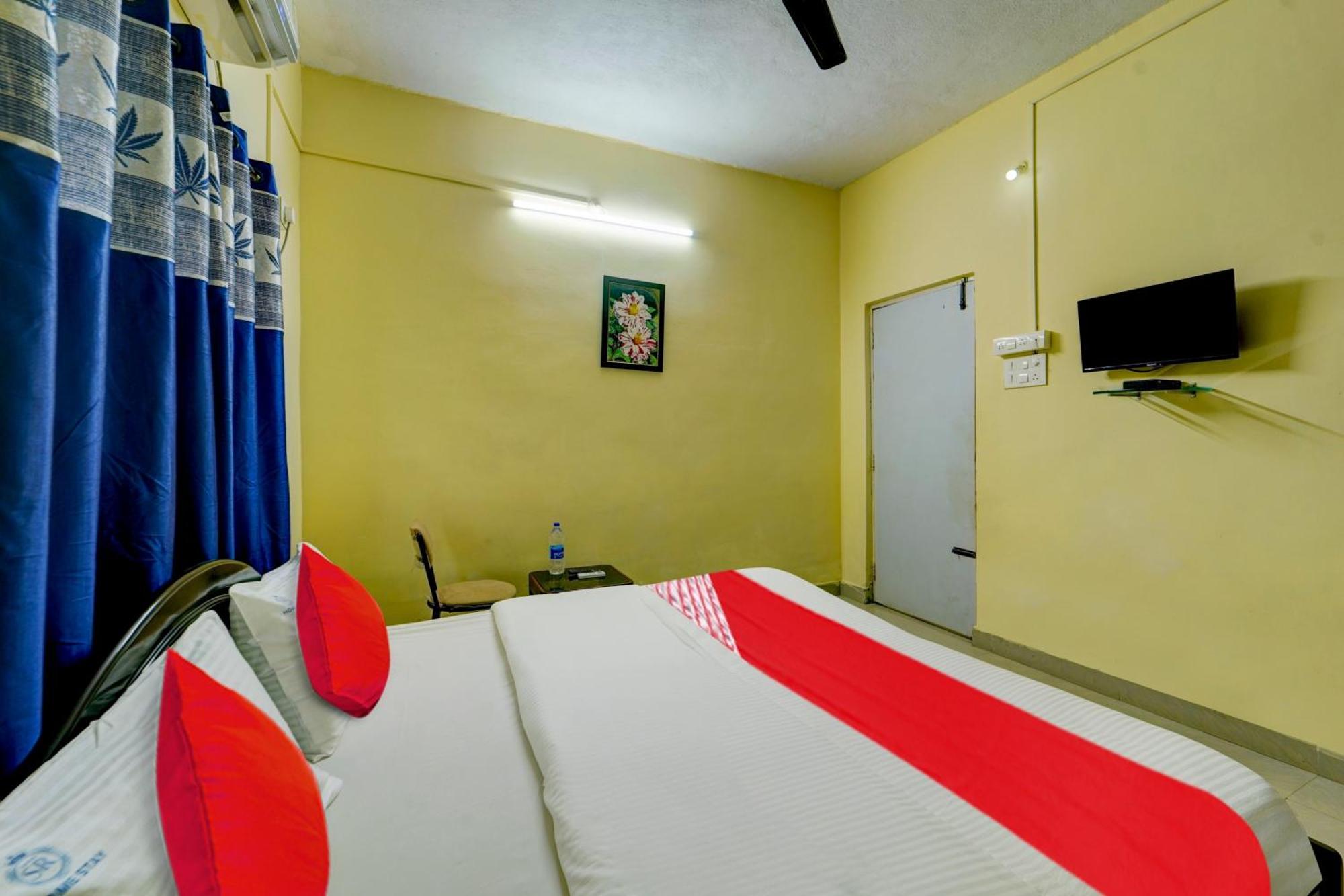 Hotel O Sree Nivas Homestay Tirupati Buitenkant foto