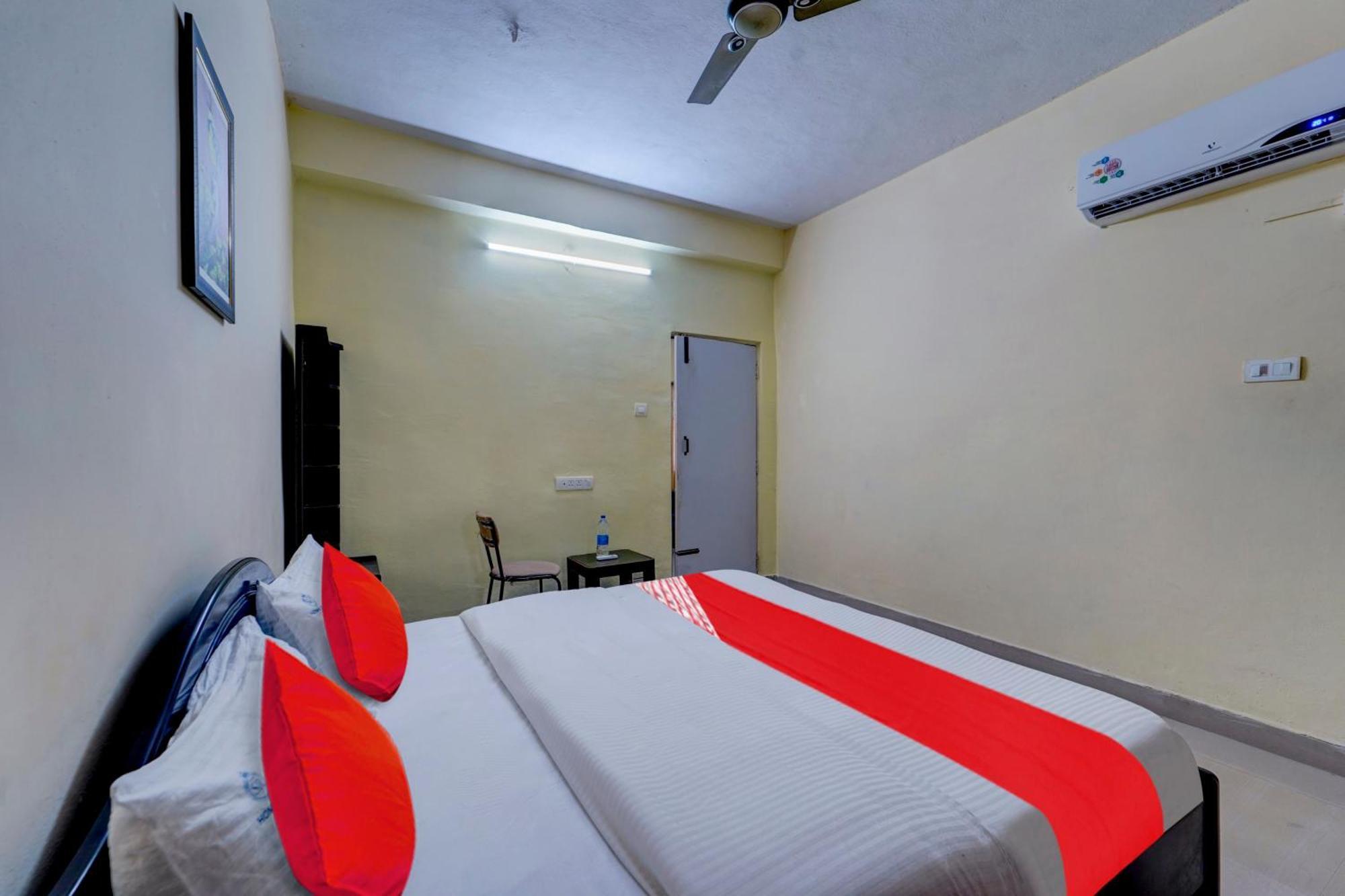 Hotel O Sree Nivas Homestay Tirupati Buitenkant foto